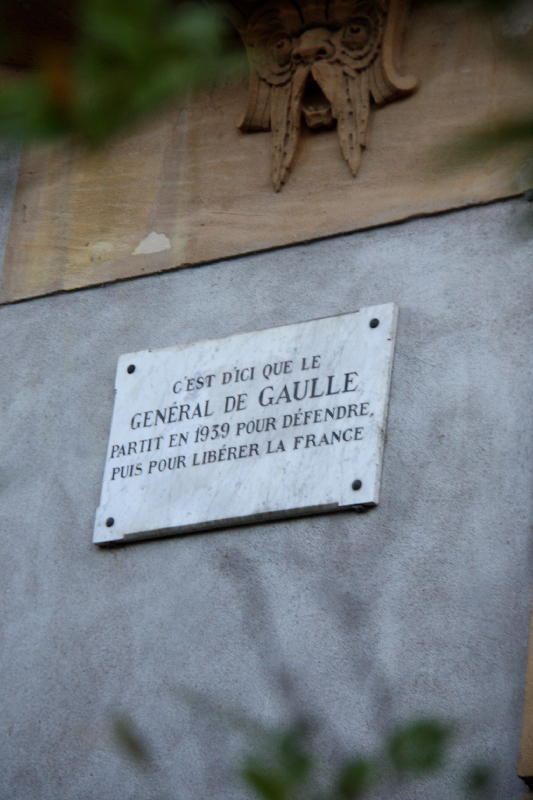 rue charles de Gaulle